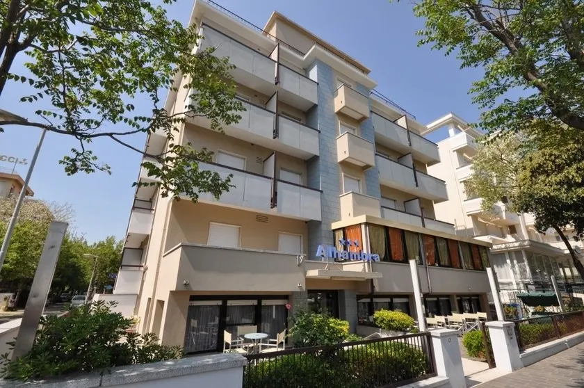 Hotel Alhambra - Image 1