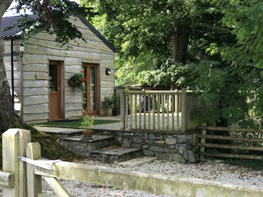 Cysgod y Coed Self Catering Accommodation - Image 1