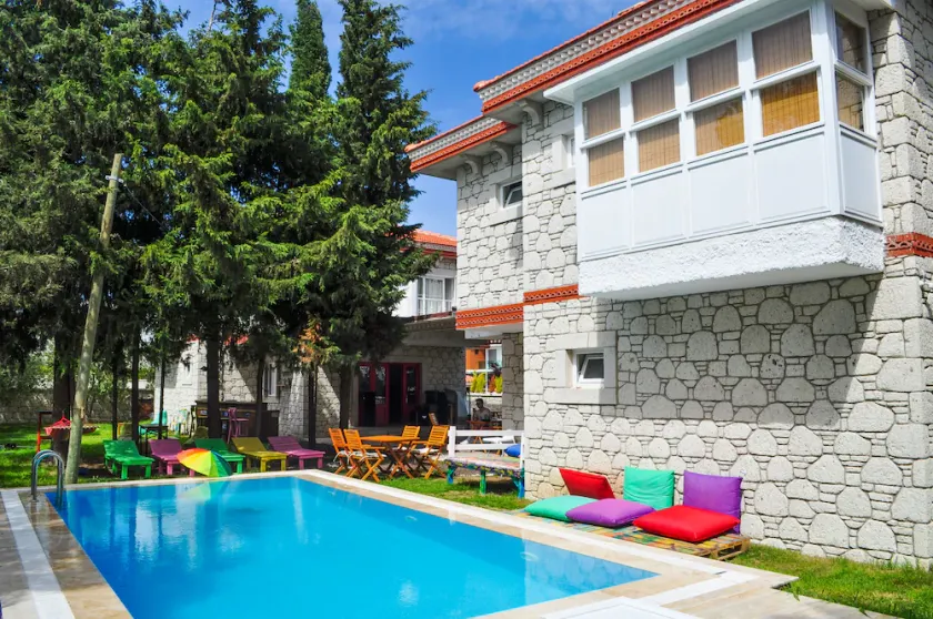 Chakra Boutique Hotel - Image 1