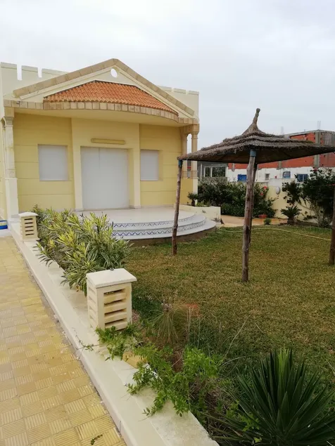 Villa Neuve - Image 1