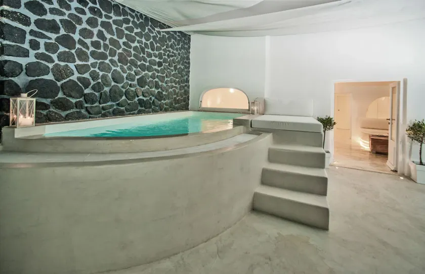 White Sky Caldera Villa - Image 1