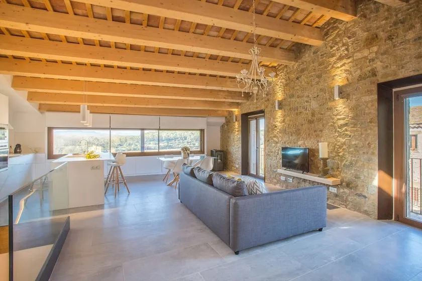 Flateli Colomers - Image 1
