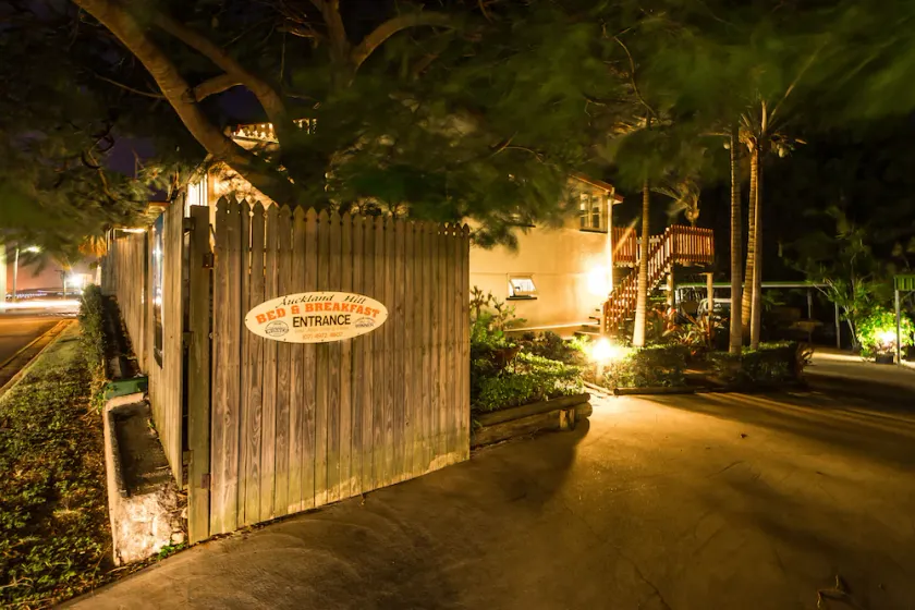 Auckland Hill - Image 1