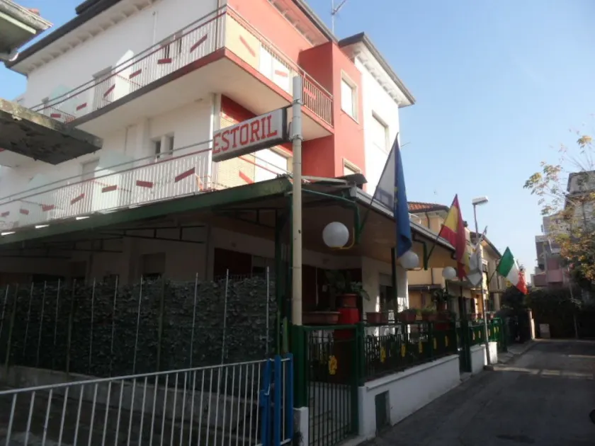 Hotel Estoril - Image 1