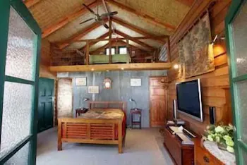 Peppercorns Bed and Breakfast - Image 1