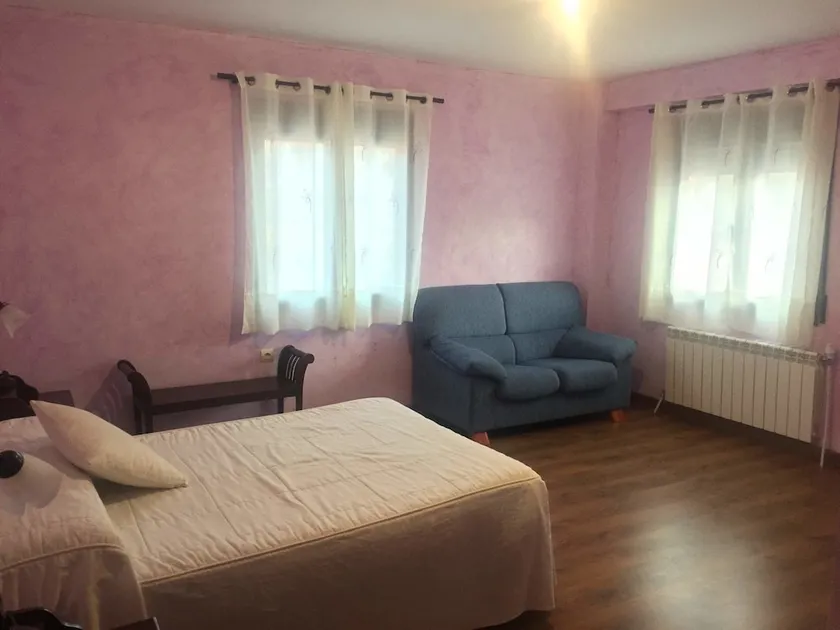 Hostal El Olmo - Image 1