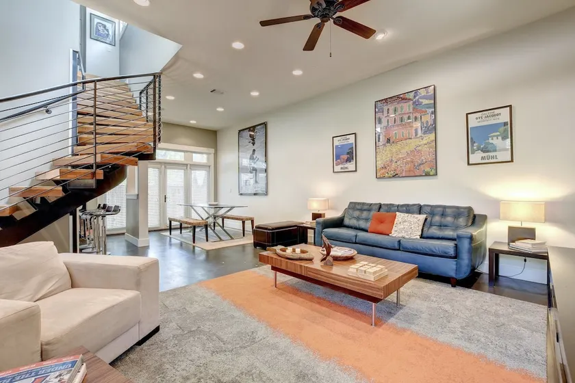 Bright and Modern Rental in Austin by RedAwning - Image 1
