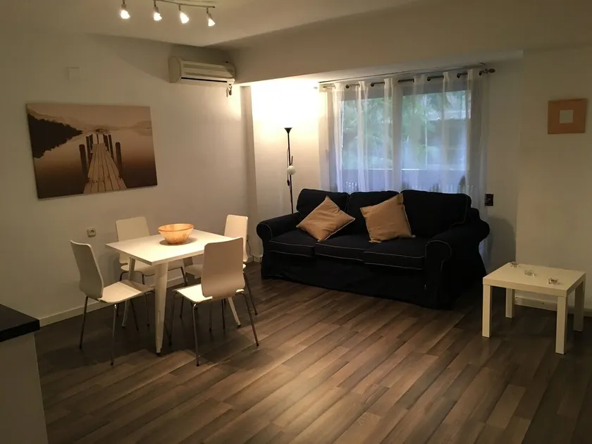 Living Valencia Apartamentos - Edificio Rumbau - Image 1
