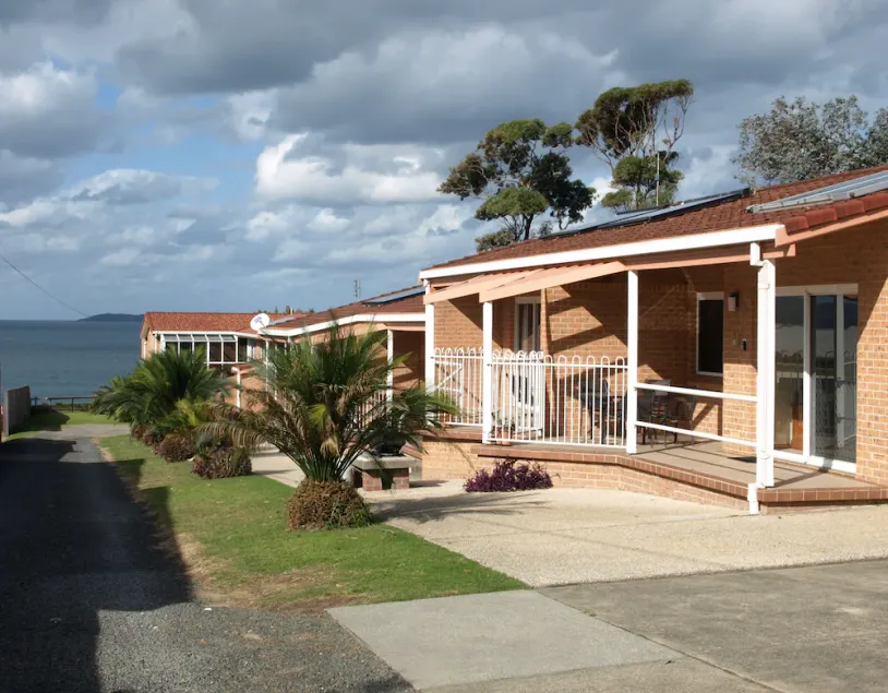 Walters Holiday Flats - Image 1