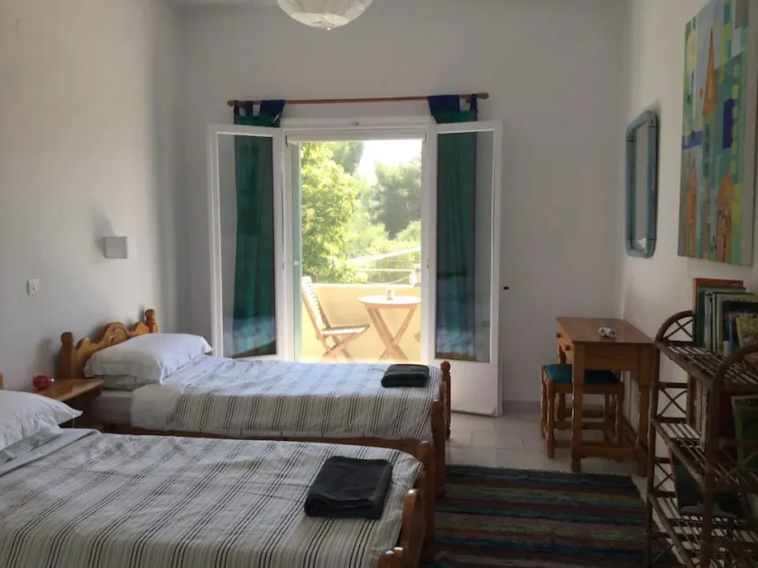 Captivating Studio in Halikounas, Greece - Image 1