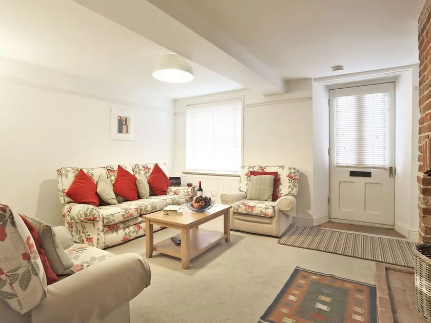 Stylish Holiday Home in Snape With Garden - Image 1