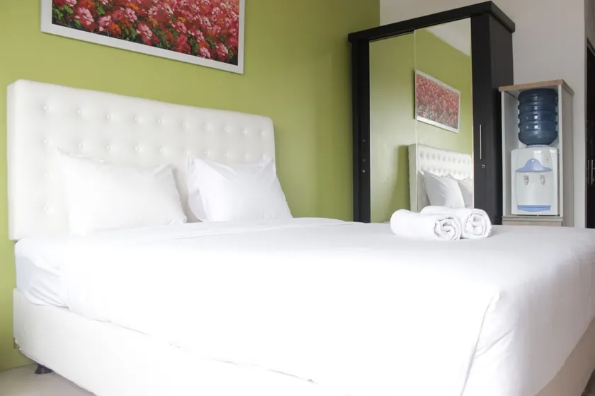 Relaxing Studio at Pinewood Apartment near UNPAD Jatinangor - Image 1