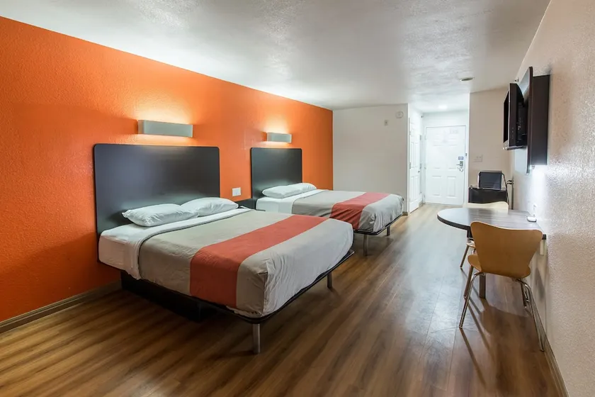 Motel 6 Hutchins TX - Image 1