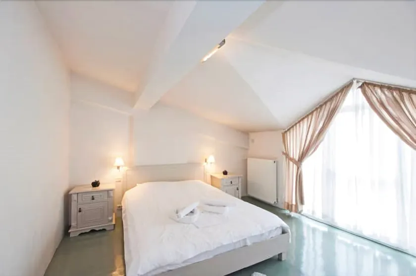 Istanbul Suites Hotel - Image 1
