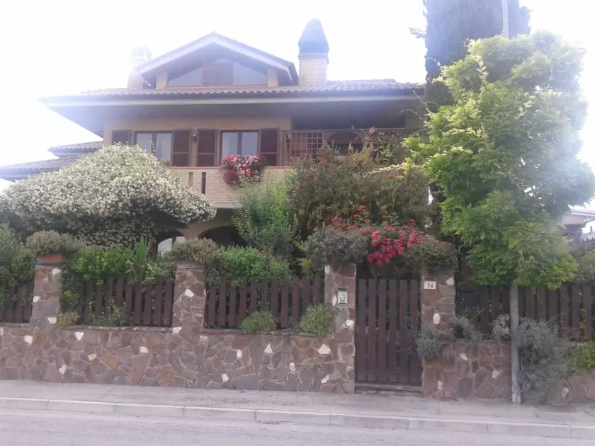 Bed And Breakfast Europe - Image 1