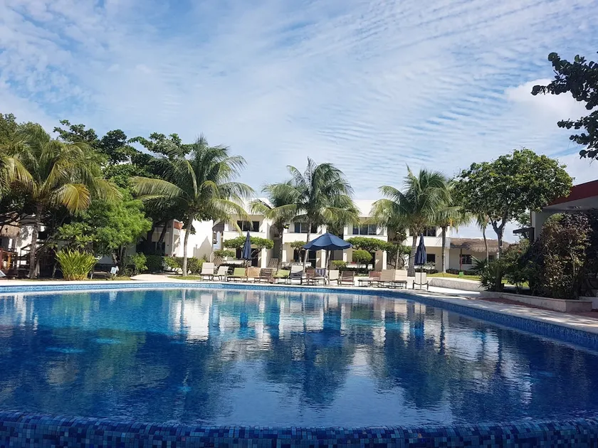 Marina Paraiso Hotel - Image 1