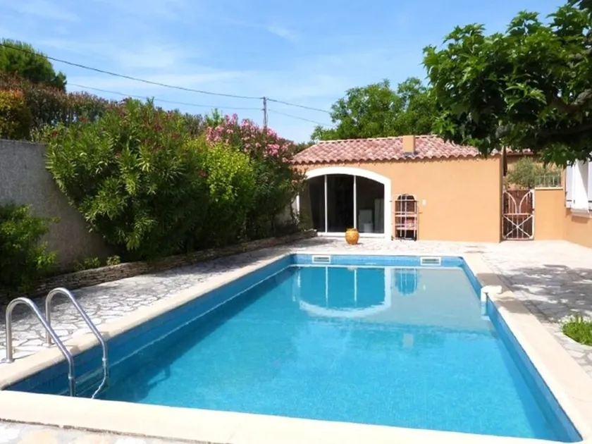 Villa de 3 chambres avec piscine privee jardin clos et wifi a Saint Didier - Image 1
