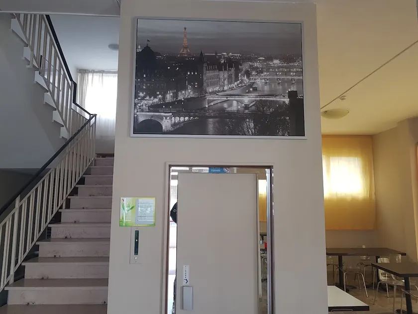 Hotel Ile de France - Image 1