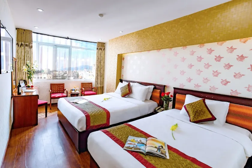East Sea Hotel - Image 1