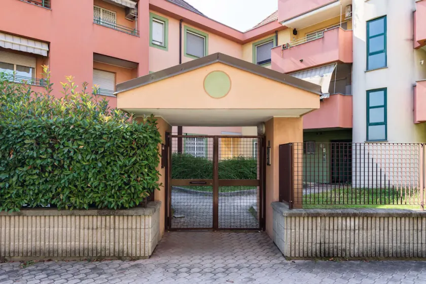 HomeatHotel - Arese Vismara - Image 1