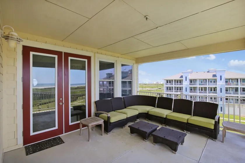 Pointe West 301-beachfront Views - Image 1