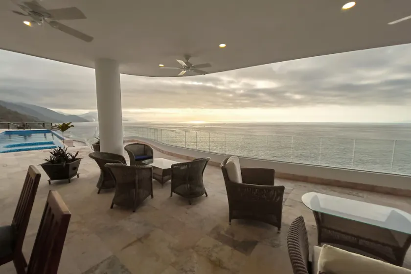 Blue Horizon Residences - Image 1