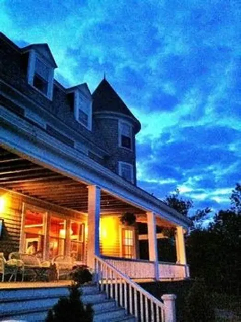 Grey Havens Inn - Image 1