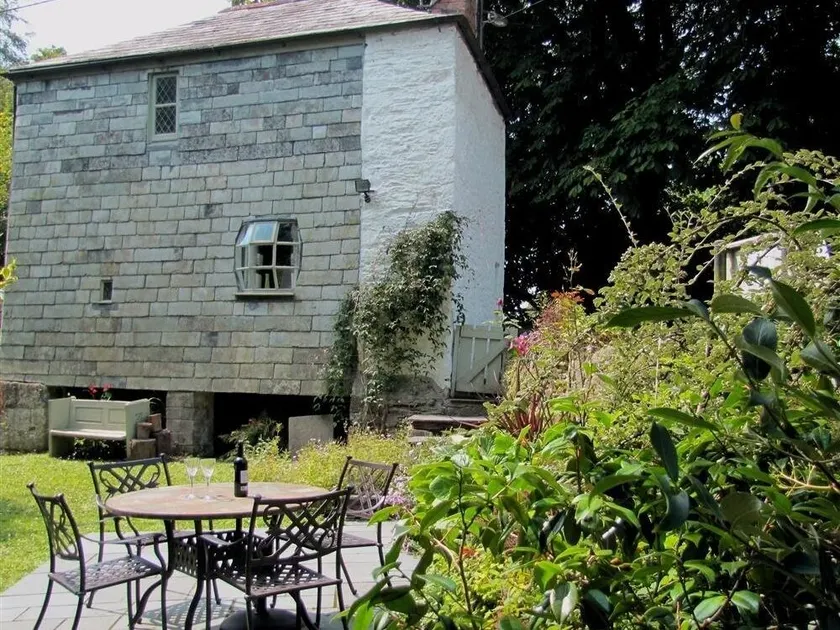 The Toll House - Image 1