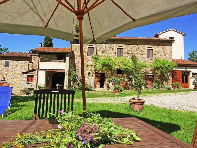 Holiday Home in Anghiari With Garden, Parking, Barbecue - Image 1