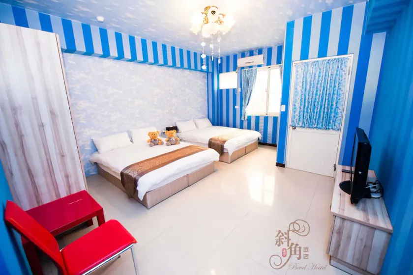 Bevel Hostel - Image 1