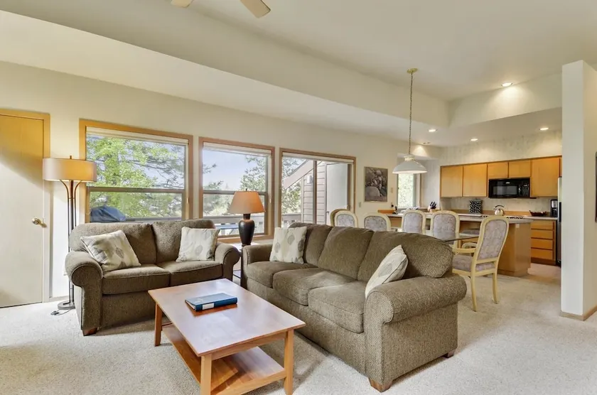 zRidge Condo 04 - Image 1