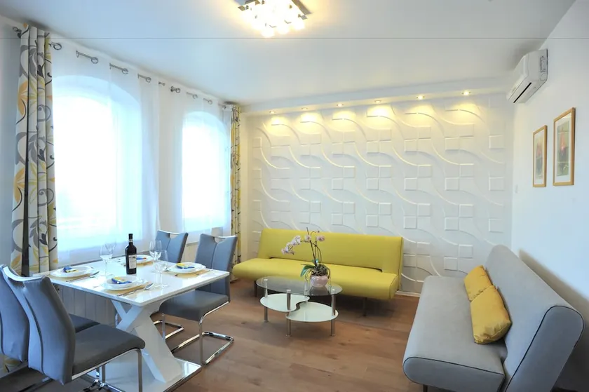 Hillside Premium Apartments - Image 1
