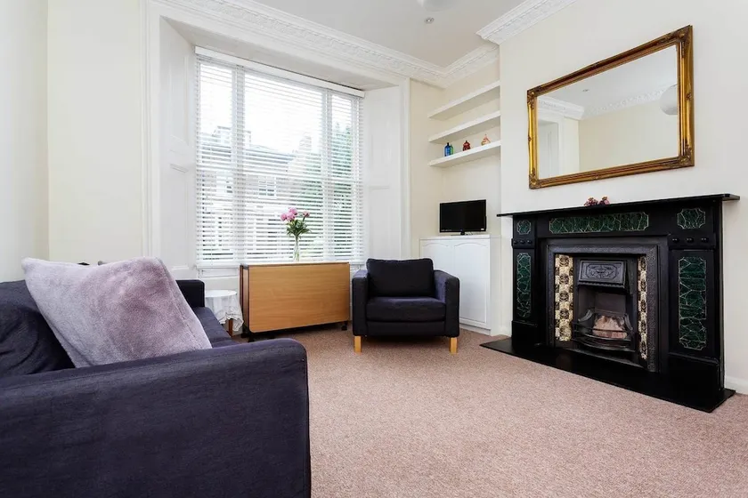 Shepherd's Bush Pad - Image 1