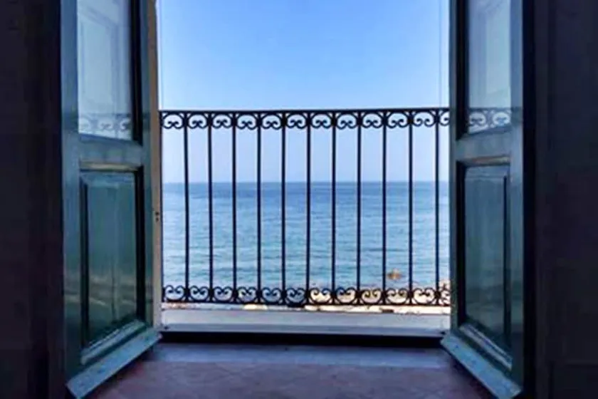 Casa del Nespolo sul Mare, Santa Maria la Scala - Image 1