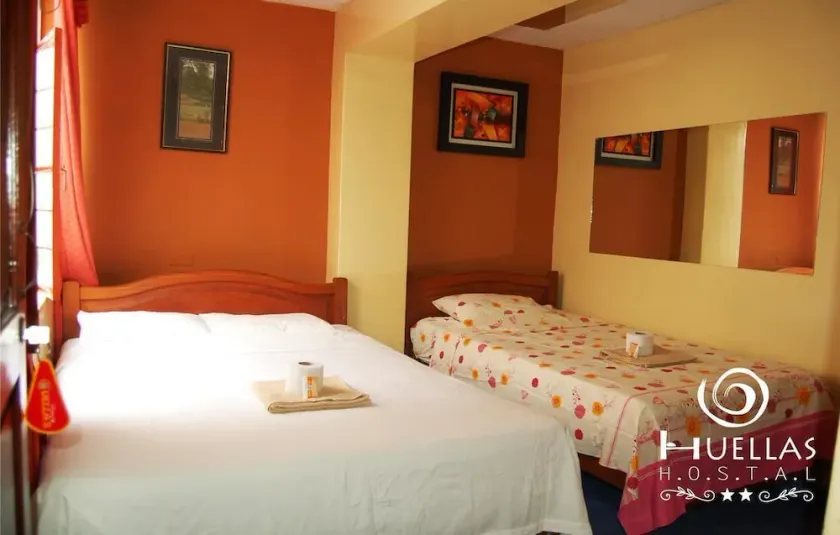 Hostal Huella's - Image 1