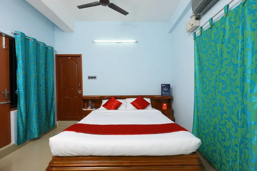 Oyo 10910 Home Green View 4Bhk Paradise Beach - Image 1