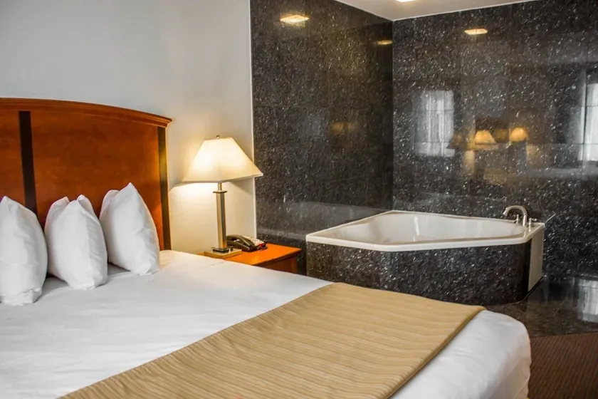Quality Inn New York City - Image 1