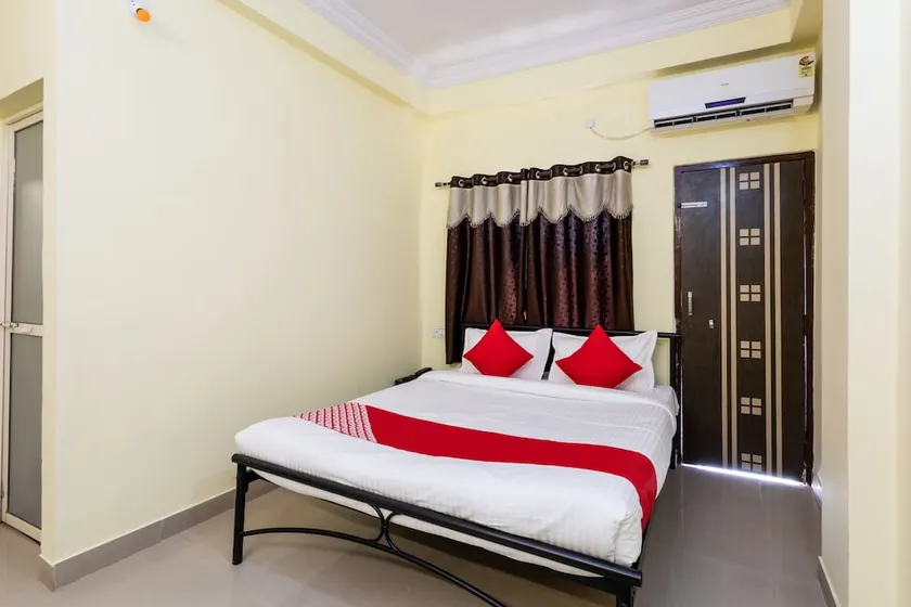 Hotel Harihar by OYO Rooms - Image 1
