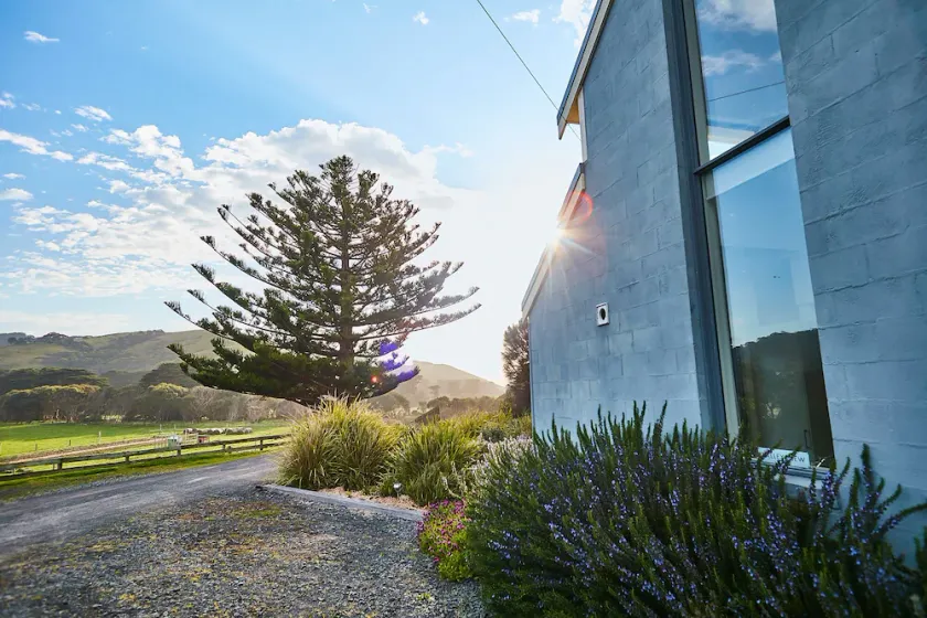 Great Ocean Walk Retreat - Image 1