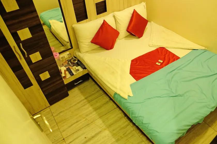 Hotel New India - Image 1
