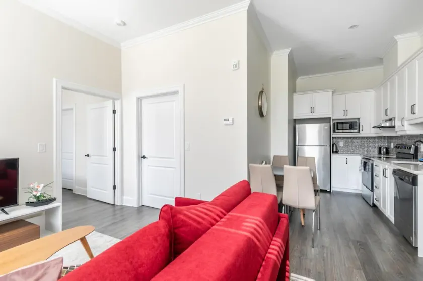 Heritage Rideau 1Br Apartment Free Parking 1 - Image 1
