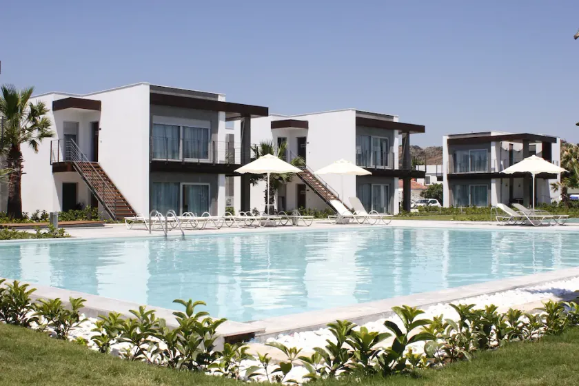 Important Group Ortakent Residence - Image 1