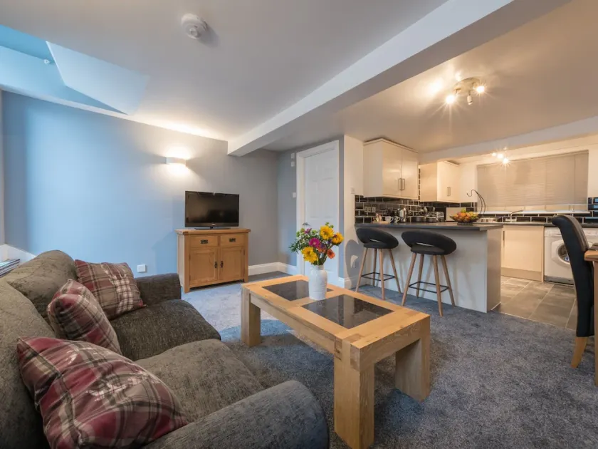 Southernhay Boutique Apartment - Image 1