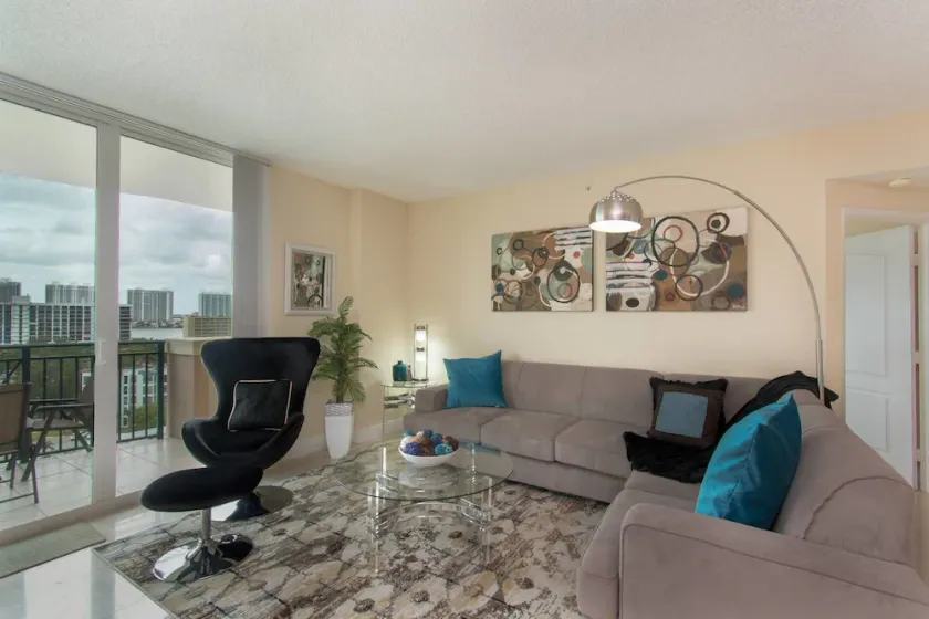 Modern 2 BDR at King David with Ocean View - Image 1
