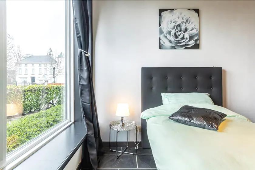 Hostelgent - Image 1