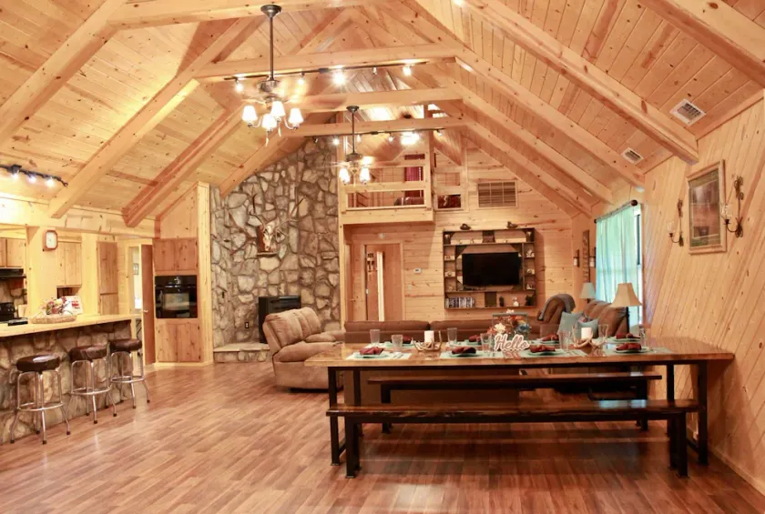Deer Ridge Retreat Luxurious Family Sanctuary With Hot Tub and BBQ by Redawning - Image 1