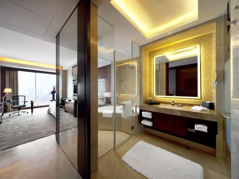 Sheraton Shanghai Hongkou Hotel - Image 1