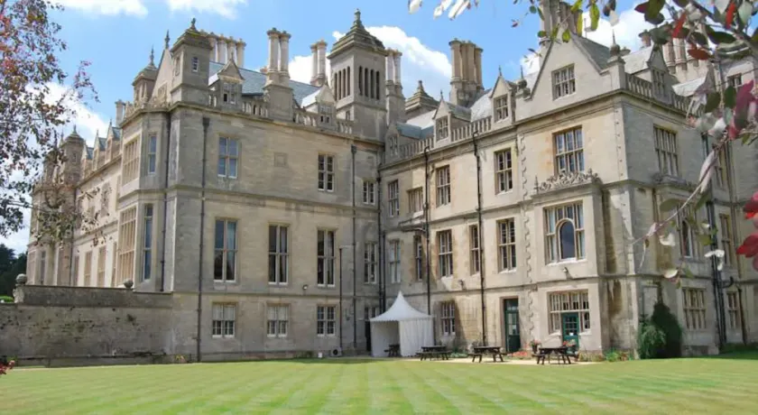 Stoke Rochford Hall - Image 1