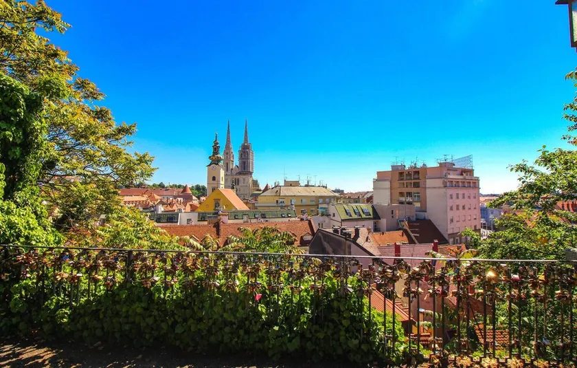 Amazing Home in Zagreb With 3 Bedrooms, Wifi and Outdoor Swimming Pool - Image 1