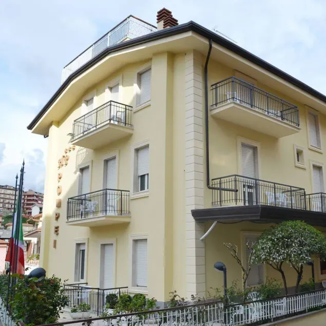 Hotel Pompei - Image 1